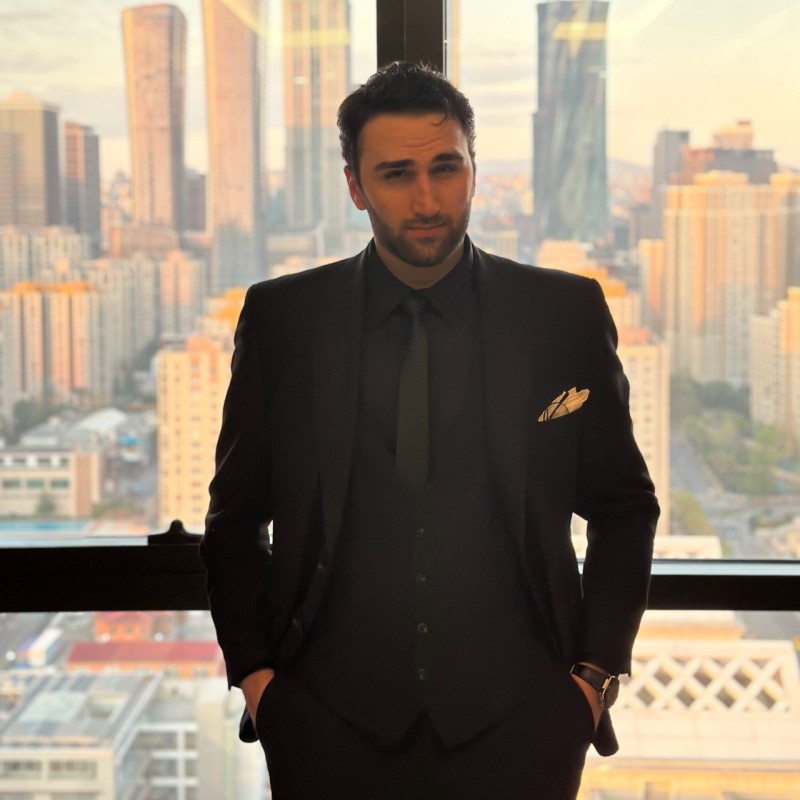Yener Yiğit Çelik profili